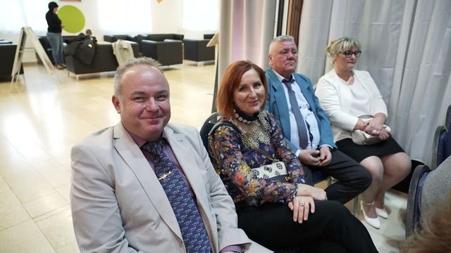 Jubiláló házaspárok – képkocka a filmből